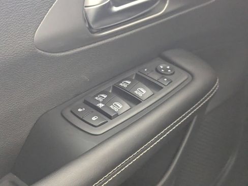 New 2026 Chrysler Pacifica Select FWD image 18