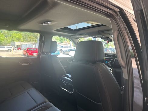 Used 2024 GMC Sierra 1500 Denali w/ Technology Package AWD/4WD image 25