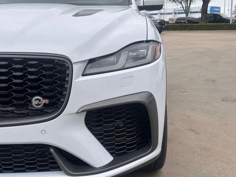 Used 2021 Jaguar F-PACE SVR image 8