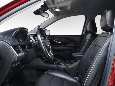 Used 2019 GMC Terrain Denali w/ Advanced Safety Package FWD image 25