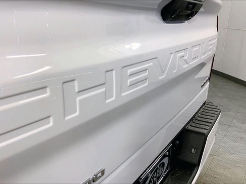 Used 2024 Chevrolet Silverado 1500 Custom AWD/4WD image 28