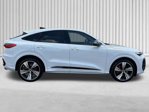 New 2026 Audi SQ5 Premium Plus AWD/4WD image 6