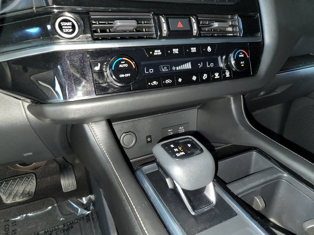 Used 2022 Nissan Pathfinder SL w/ SL Premium Package FWD image 22