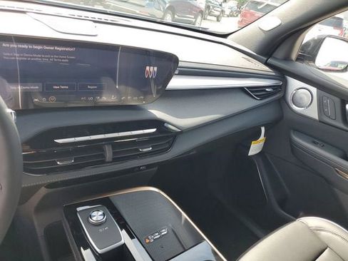 New 2026 Buick Enclave Avenir AWD/4WD image 26