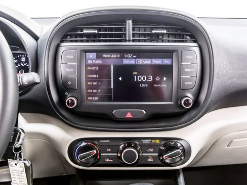 Used 2022 Kia Soul LX FWD image 18