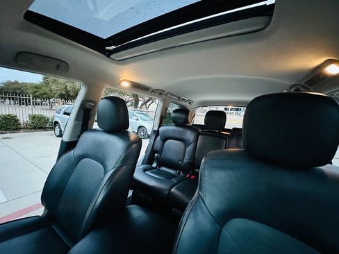 Used 2019 Nissan Armada SL w/ Premium Package image 12