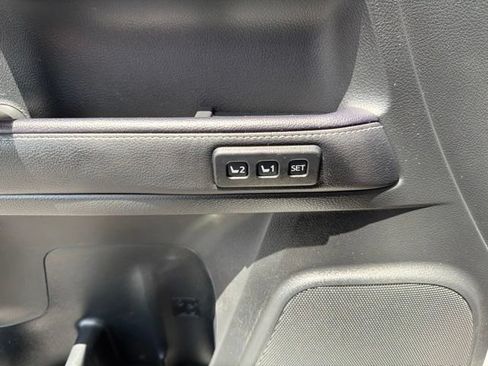 Used 2022 Toyota 4Runner Limited AWD/4WD image 27