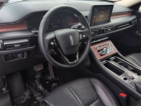 Certified 2023 Lincoln Aviator Reserve w/ Equipment Group 201A image 11
