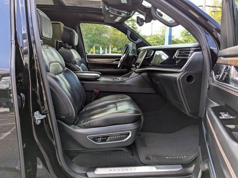 Used 2022 Jeep Grand Wagoneer Series II w/ Convenience Group III AWD/4WD image 36