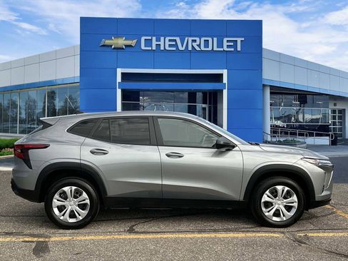 Certified 2024 Chevrolet Trax LS image 5