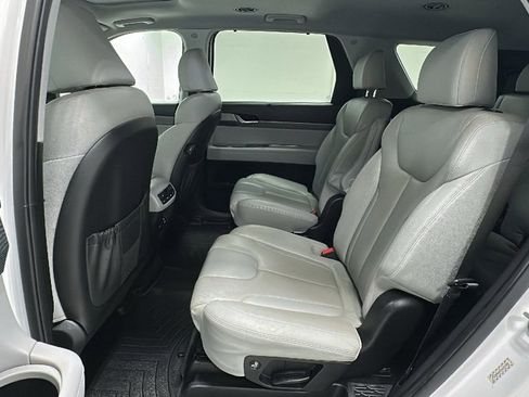 Used 2021 Hyundai Palisade SEL w/ Premium Package image 12