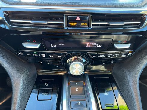 Used 2024 Acura MDX FWD image 26