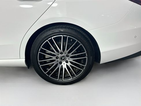 Used 2023 Mercedes-Benz C 300 Sedan image 11