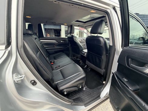 Used 2015 Toyota Highlander XLE image 63