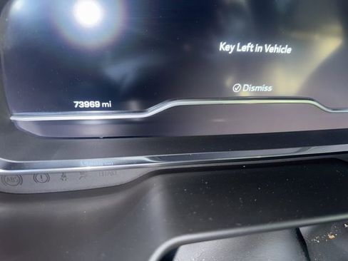 Used 2022 Chevrolet Suburban Z71 w/ Z71 Off-Road Package image 10