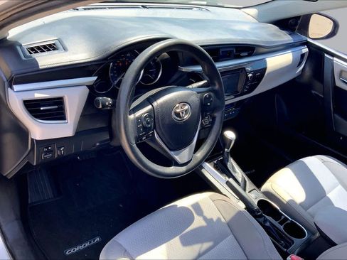 Used 2016 Toyota Corolla LE FWD image 16