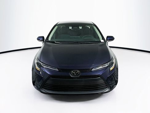 Used 2024 Toyota Corolla LE FWD image 2