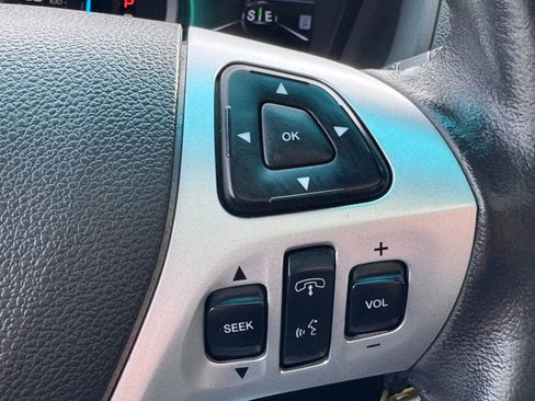 Used 2015 Ford Explorer XLT w/ Equipment Group 202A image 31