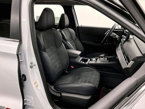 Used 2024 Mitsubishi Outlander Ralliart image 7