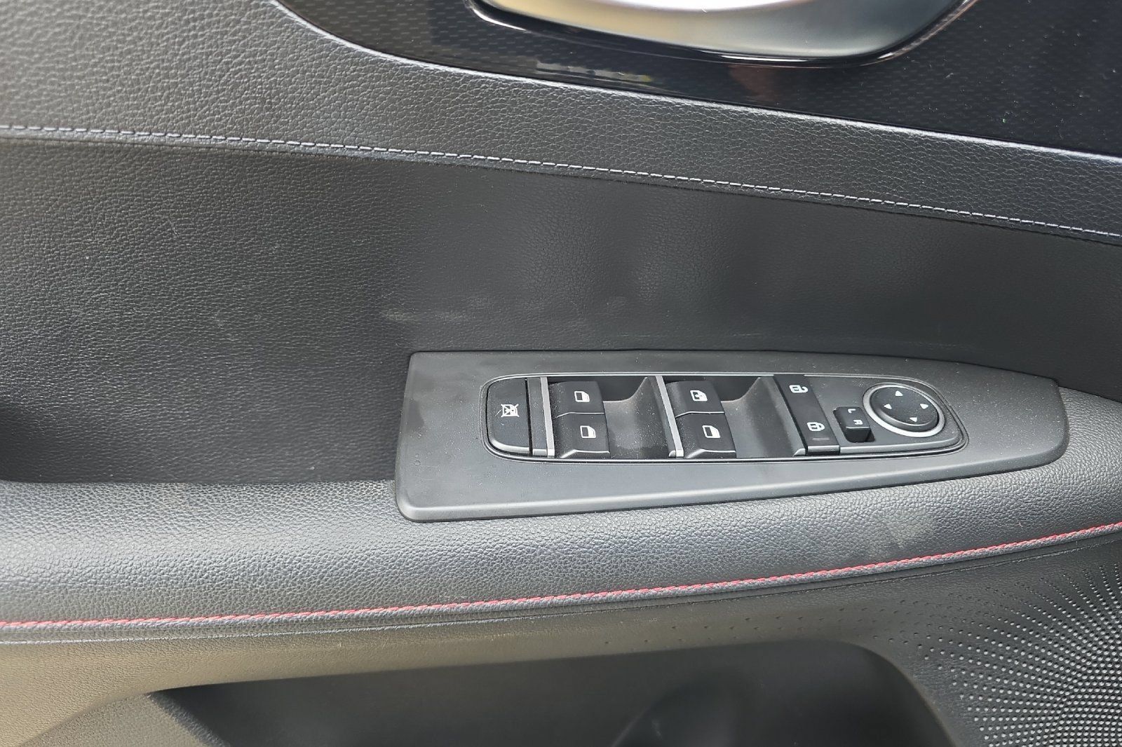 Used 2023 Kia Forte GT FWD image 8