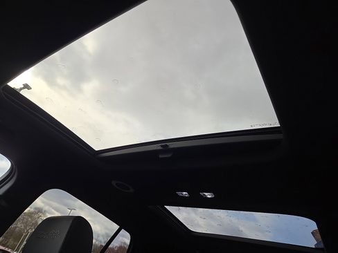 Certified 2023 Chevrolet Traverse High Country w/ LPO, Floor Liner Package image 27