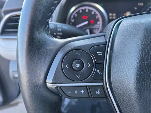 Used 2019 Toyota Camry XLE FWD image 22