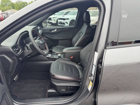 Used 2023 Ford Escape ST-Line Elite w/ Premium Technology Package AWD/4WD image 7