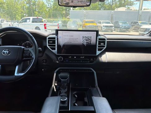 Used 2025 Toyota Tundra Platinum AWD/4WD image 16