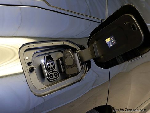 New 2026 BMW iX xDrive60 w/ M Sport Package image 10