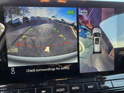 Used 2023 Nissan Pathfinder Platinum image 30