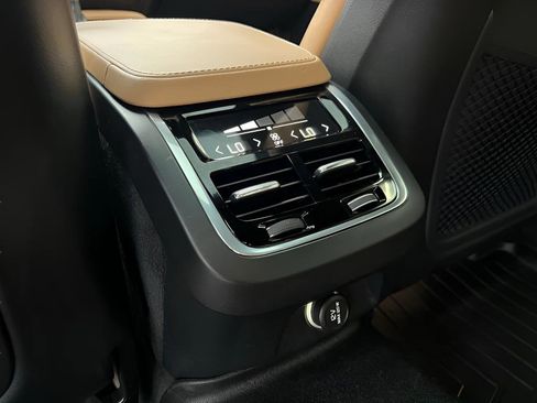 Used 2017 Volvo S90 T5 Inscription w/ Vision Package image 20