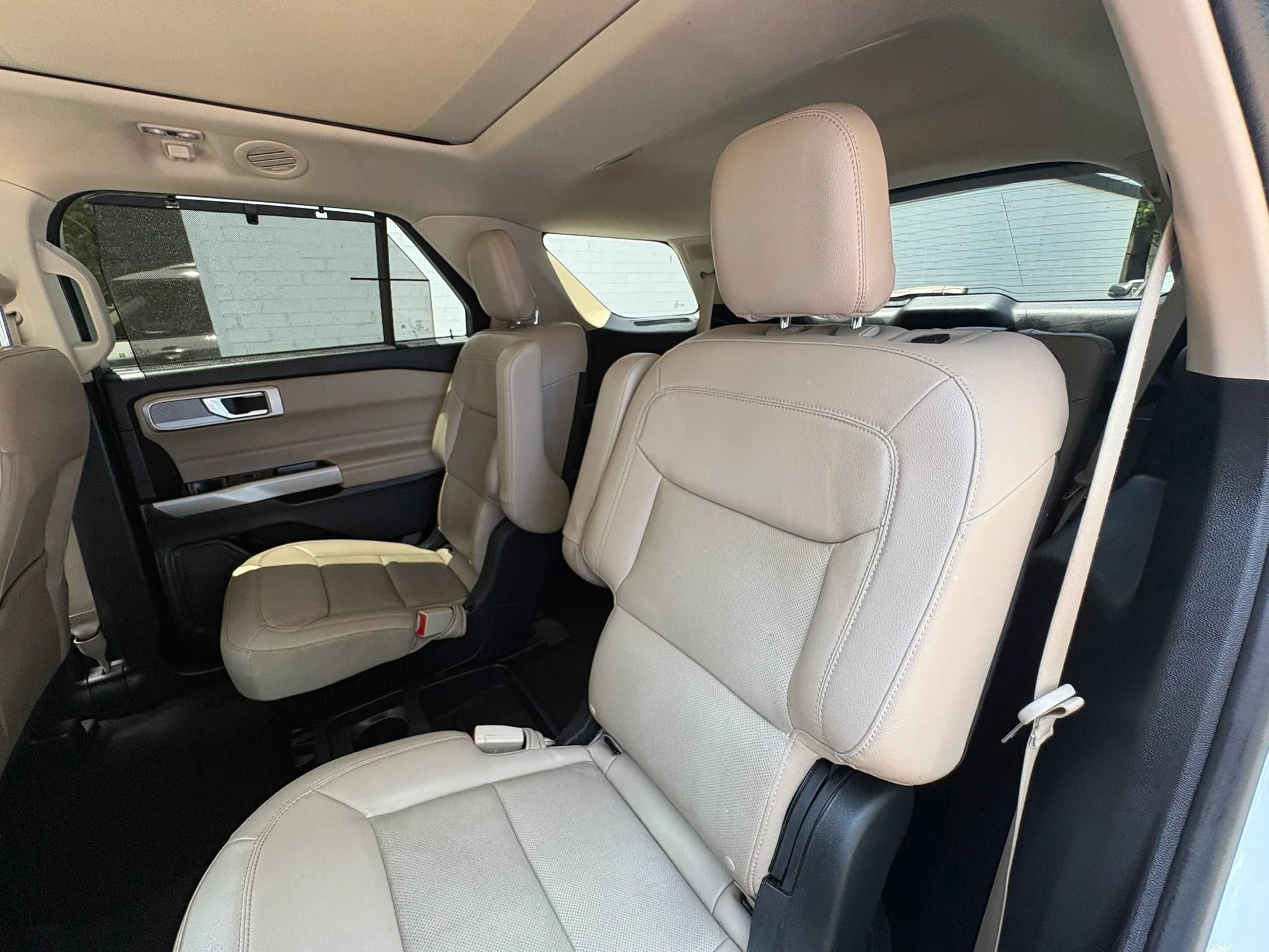 Used 2021 Ford Explorer Limited w/ Equipment Group 301A RWD image 30