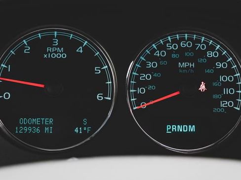 Used 2014 Chevrolet Suburban LTZ image 12