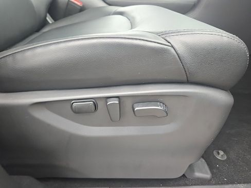 Used 2024 Nissan Armada SL w/ Midnight Edition Package image 30