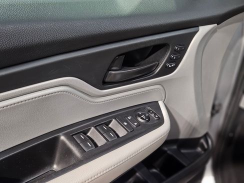 Used 2019 Honda Odyssey EX-L image 21