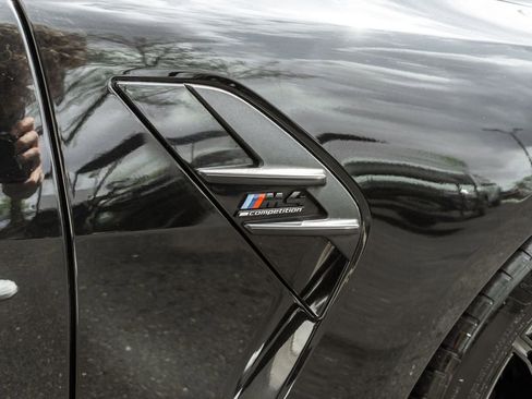 Used 2022 BMW M4 Competition w/ M Carbon Exterior Package image 4