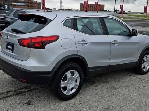 Used 2018 Nissan Rogue Sport S AWD/4WD image 8