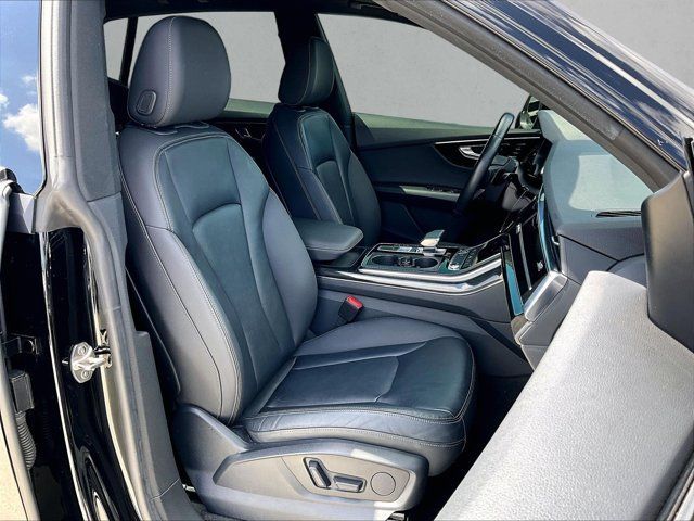 Used 2020 Audi Q8 Premium w/ Black Optic Package AWD/4WD image 9