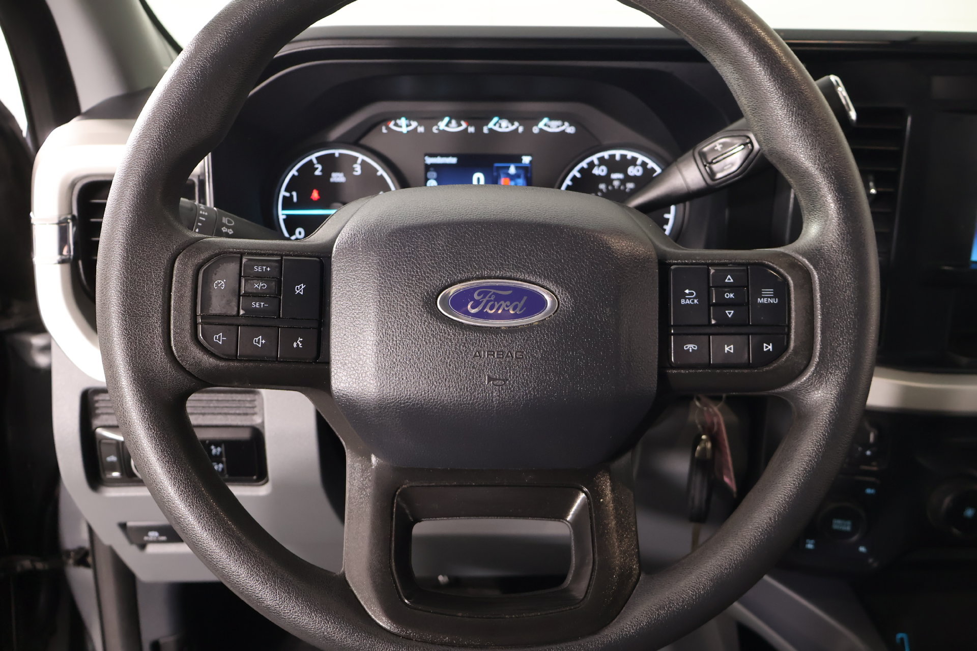 Used 2025 Ford F350 XLT w/ FX4 Off-Road Package AWD/4WD image 3