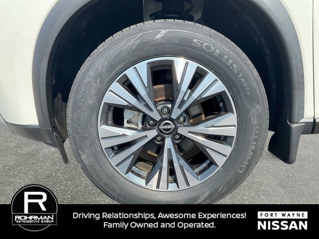 Certified 2023 Nissan Rogue SV w/ SV Premium B Package AWD/4WD image 11