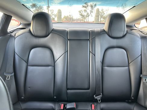 Used 2023 Tesla Model 3 Standard Range image 16