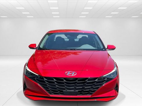 Certified 2023 Hyundai Elantra SEL w/ Convenience Package FWD image 2