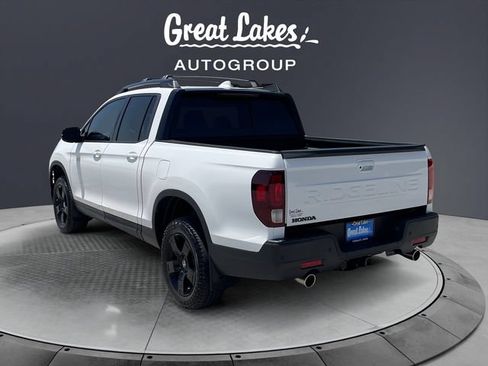 Used 2025 Honda Ridgeline Black Edition image 3