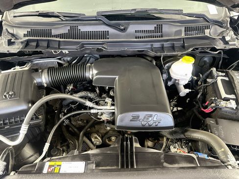 Used 2024 RAM 1500 Warlock AWD/4WD image 30