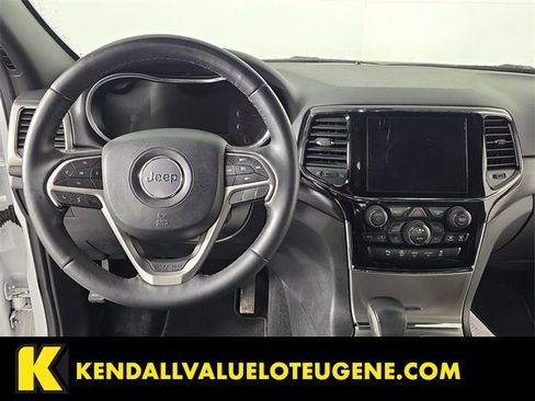 Used 2019 Jeep Grand Cherokee Altitude image 9