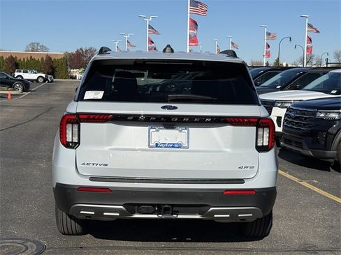 New 2026 Ford Explorer Active w/ Active Comfort Package image 6