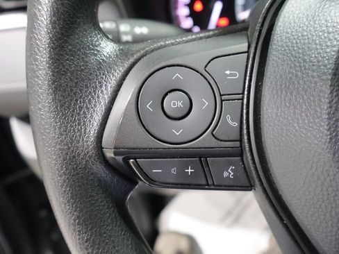 Used 2025 Toyota RAV4 LE AWD/4WD image 33