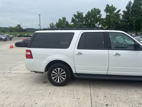 Used 2017 Ford Expedition EL XLT w/ Equipment Group 202A AWD/4WD image 8