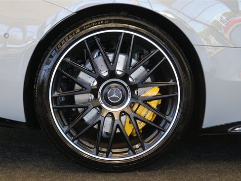 Used 2023 Mercedes-Benz SL 63 AMG 4MATIC w/ Driver Assistance Package image 46