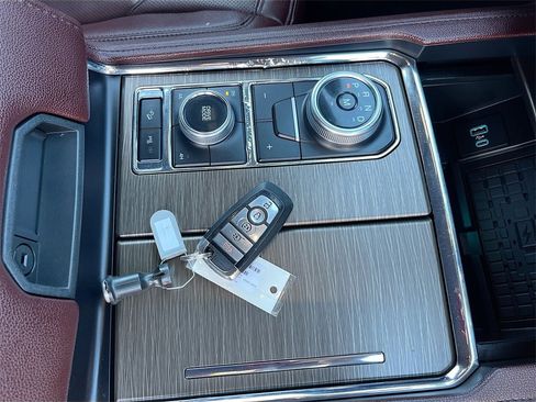 Used 2023 Ford Expedition Max Limited image 36